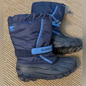 EUC Sorel Flurry youth / women’s winter snow boots - size 7